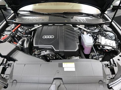 Certified 2025 Audi A6 2.0T Premium w/ Convenience Plus Package image 9