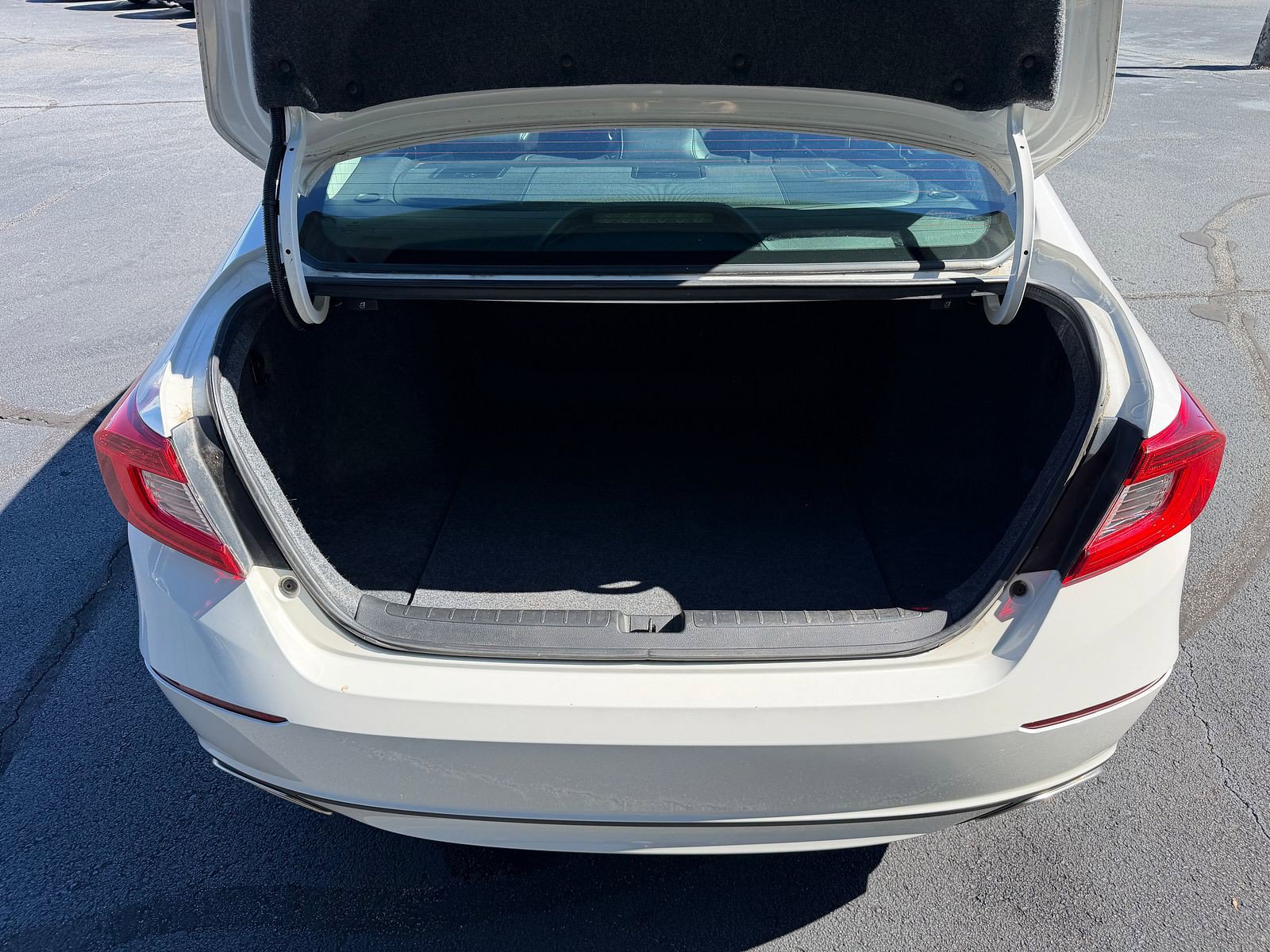 Used 2021 Honda Accord Sport Special Edition image 8