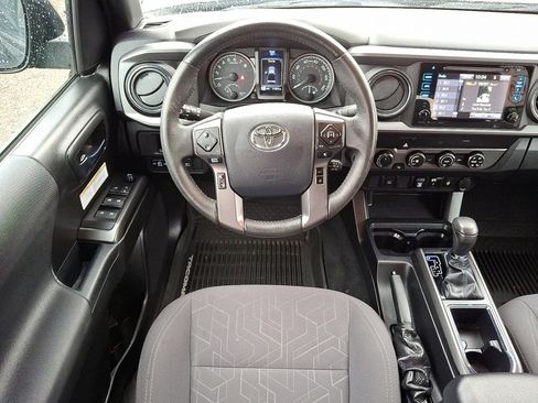 Used 2019 Toyota Tacoma TRD Off-Road image 21