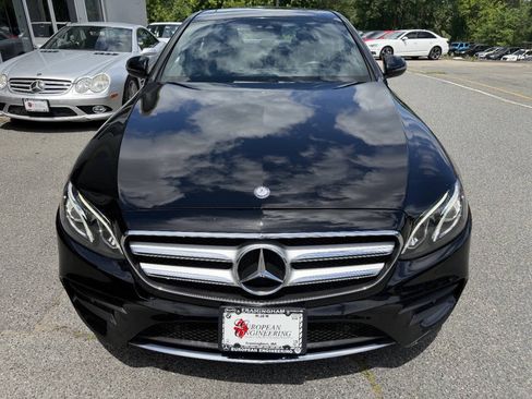 Used 2017 Mercedes-Benz E 300 4MATIC image 2