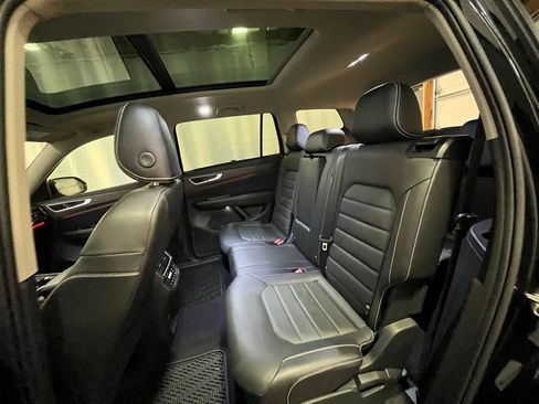 Certified 2024 Volkswagen Atlas SEL AWD/4WD image 24