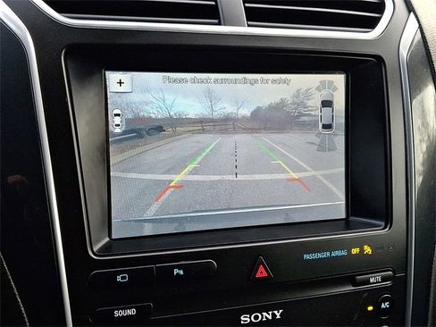 Used 2019 Ford Explorer Limited w/ Class III Trailer Tow Package image 18