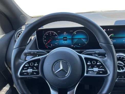 Used 2021 Mercedes-Benz GLA 250 image 12