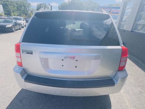 Used 2010 Jeep Compass Sport image 7