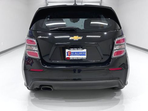 Used 2020 Chevrolet Sonic LT image 7