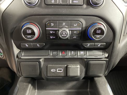 Used 2022 Chevrolet Silverado 1500 RST w/ Bed Protection Package image 21