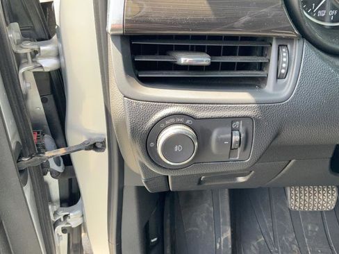 Certified 2019 Buick Envision Premium AWD/4WD image 29