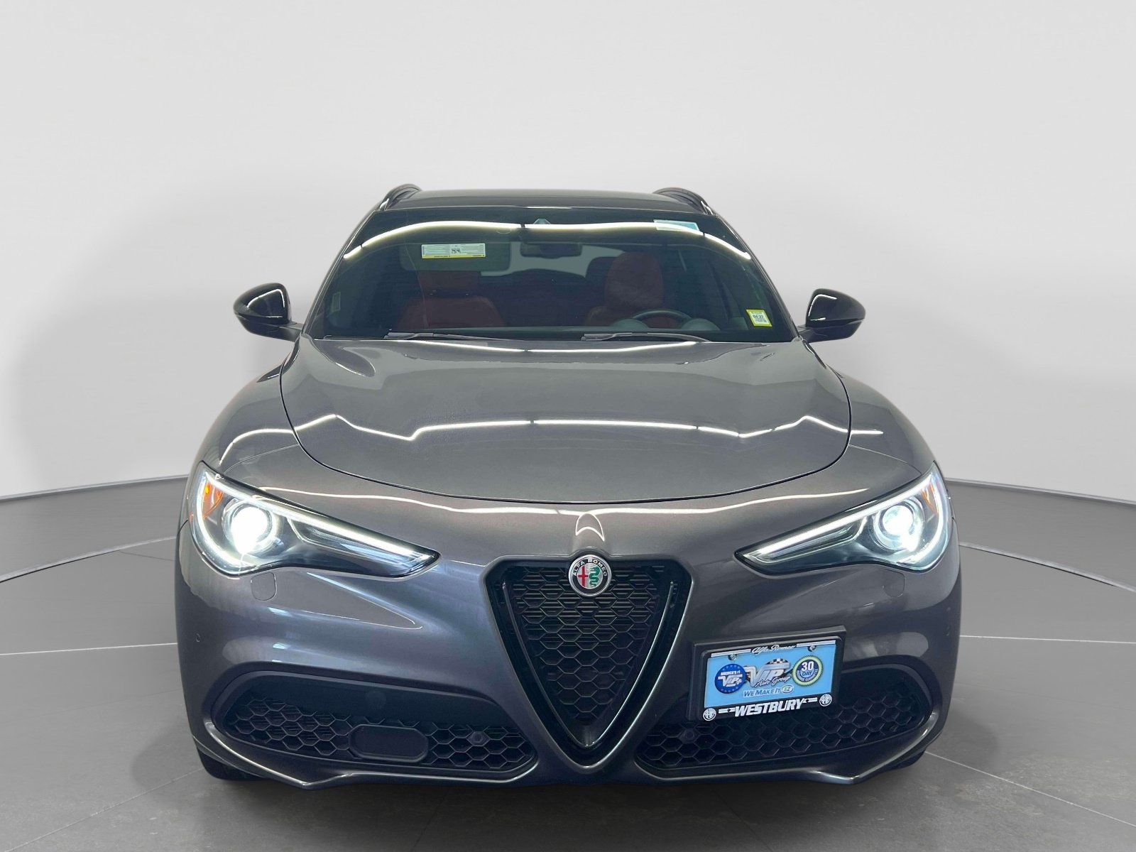 Used 2023 Alfa Romeo Stelvio Veloce AWD/4WD image 2