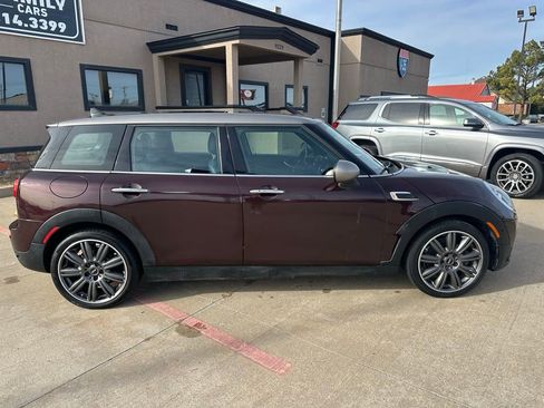 Used 2018 MINI Cooper Clubman w/ Cold Weather Package image 17