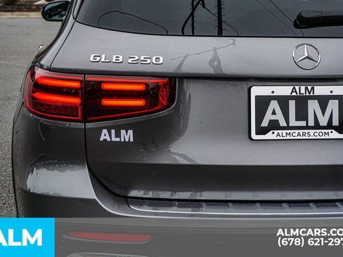 Used 2025 Mercedes-Benz GLB 250 GLB 250 w/ Exclusive Package image 13