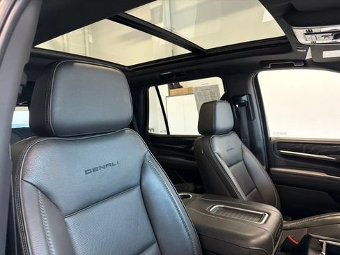 Used 2022 GMC Yukon Denali AWD/4WD image 46