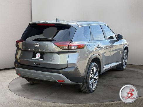 Used 2023 Nissan Rogue SV AWD/4WD image 7
