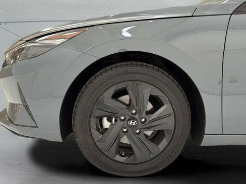 Used 2022 Hyundai Elantra SEL image 36