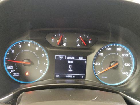 Used 2021 Chevrolet Equinox LS w/ LS Convenience Package AWD/4WD image 23