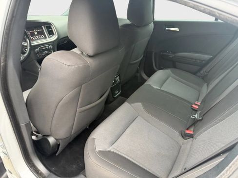 Used 2020 Dodge Charger SXT w/ Blacktop Package image 10