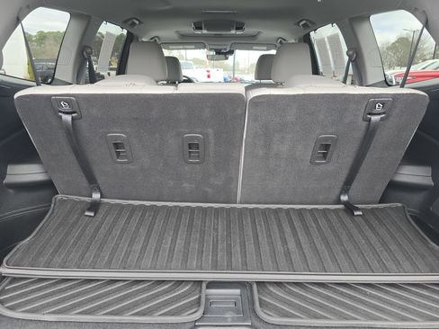 Used 2021 Honda Pilot Touring image 13