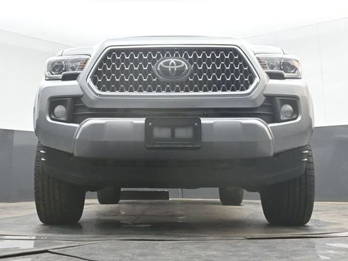 Used 2019 Toyota Tacoma TRD Sport AWD/4WD image 42