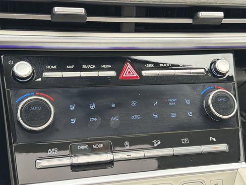 Used 2024 Hyundai Santa Fe Calligraphy image 6