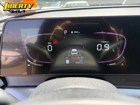 Used 2024 Kia Sportage EX AWD/4WD image 14