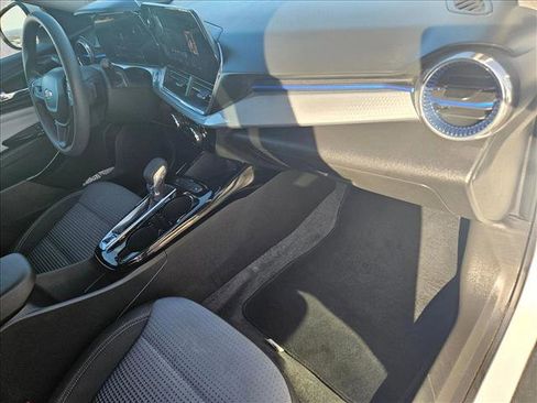 Used 2025 Chevrolet Trax LT image 21