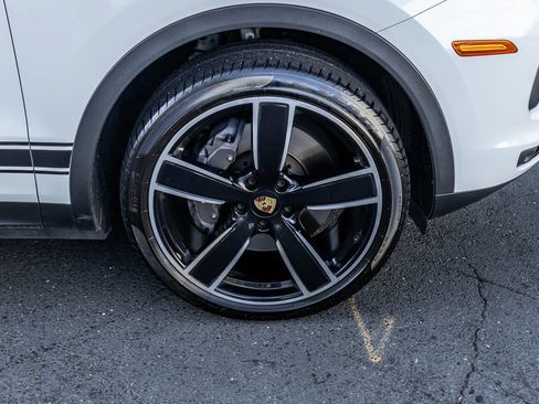 Used 2021 Porsche Cayenne Coupe AWD/4WD image 8