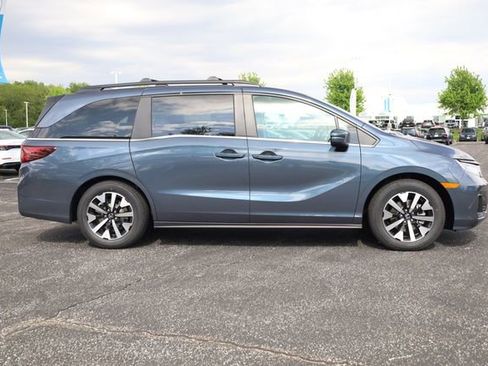 New 2026 Honda Odyssey EX-L image 3