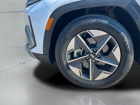 Certified 2025 Hyundai Tucson SEL FWD image 28