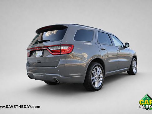 Used 2023 Dodge Durango GT RWD image 8