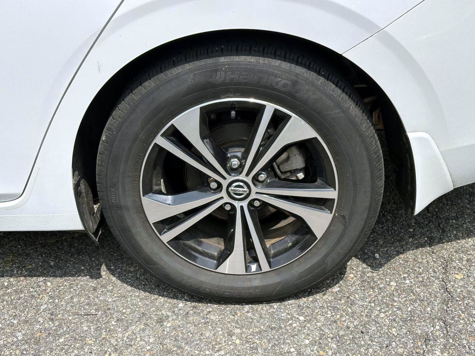 Certified 2023 Nissan Sentra SV FWD image 10