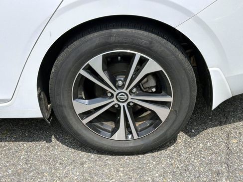 Certified 2023 Nissan Sentra SV FWD image 10