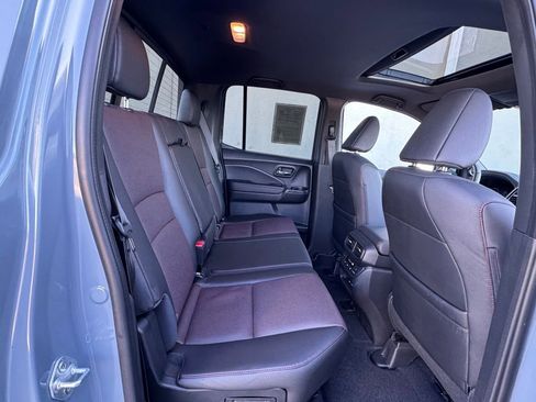 Used 2025 Honda Ridgeline Black Edition image 30