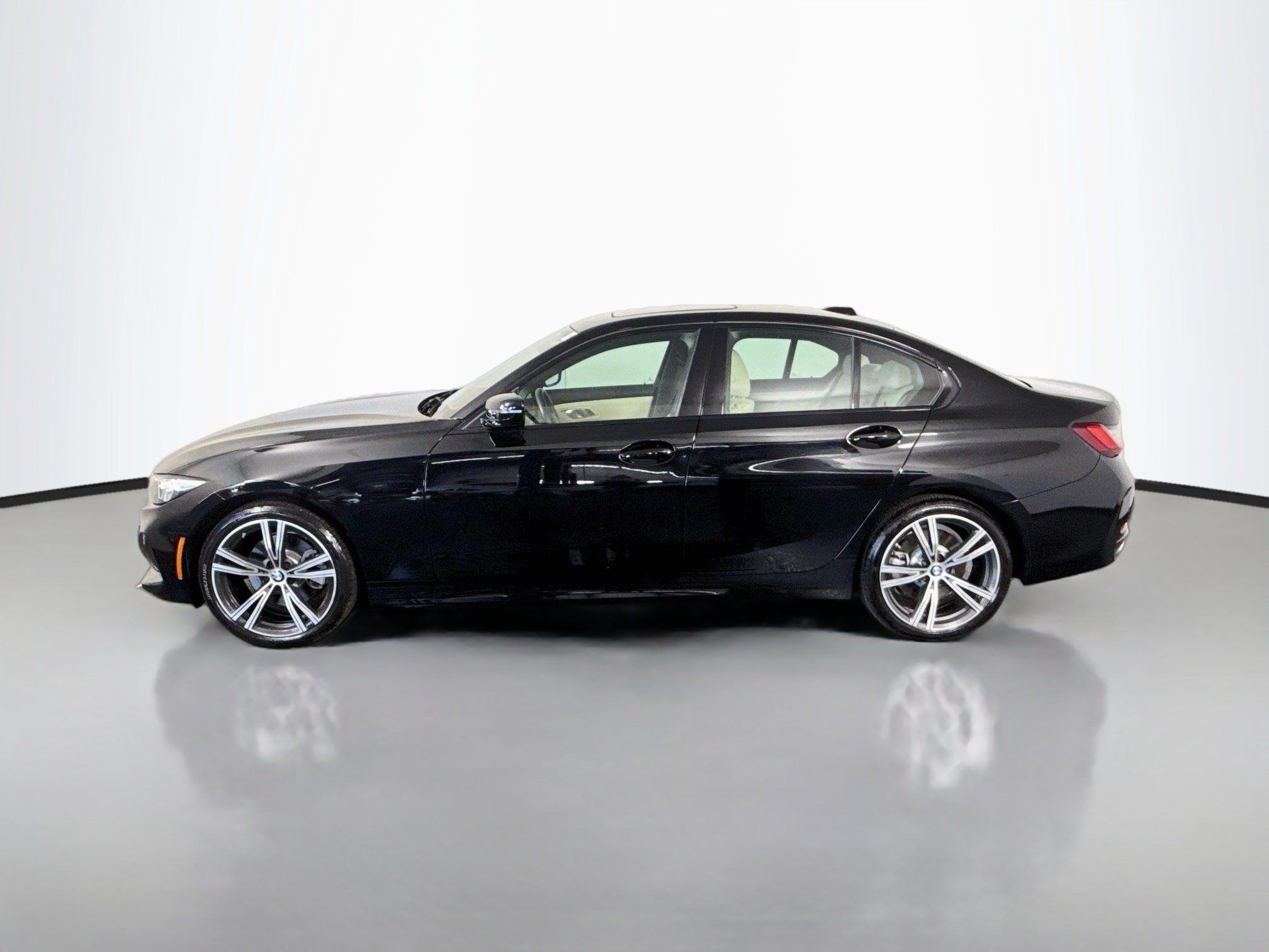 Used 2023 BMW 330i Sedan w/ Driving Assistance Package RWD image 6