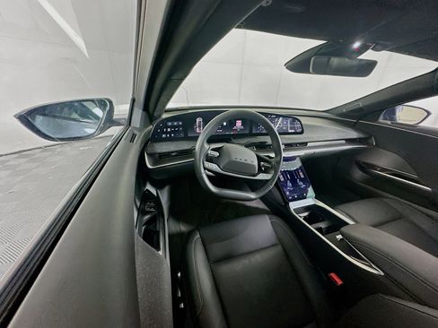 Used 2024 Lucid Air Pure image 18