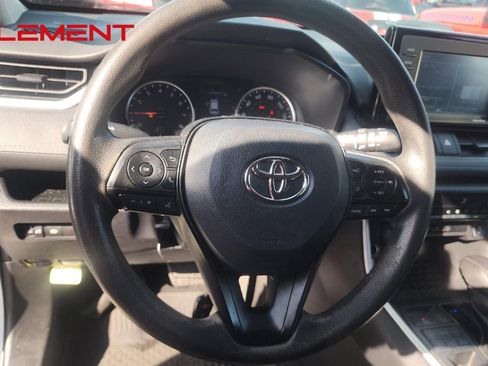 Used 2022 Toyota RAV4 XLE AWD/4WD image 14