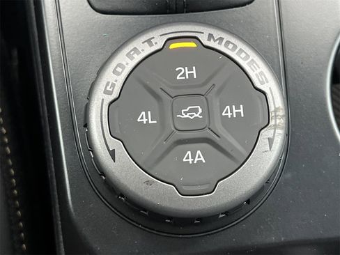 New 2025 Ford Bronco Badlands image 9