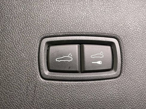 Certified 2025 Porsche Cayenne GTS AWD/4WD image 21