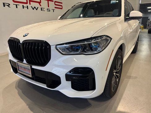 Used 2023 BMW X5 xDrive40i w/ Executive Package AWD/4WD image 2