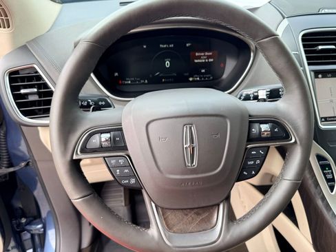 Used 2019 Lincoln Nautilus Reserve image 32