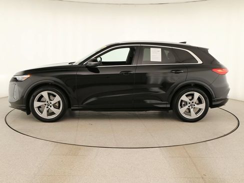 Used 2025 Audi Q5 Prestige AWD/4WD image 2