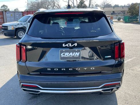 Used 2022 Kia Sorento S image 6