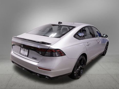 Used 2024 Honda Accord Sport image 7