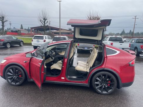 Used 2016 Tesla Model X P100D image 11