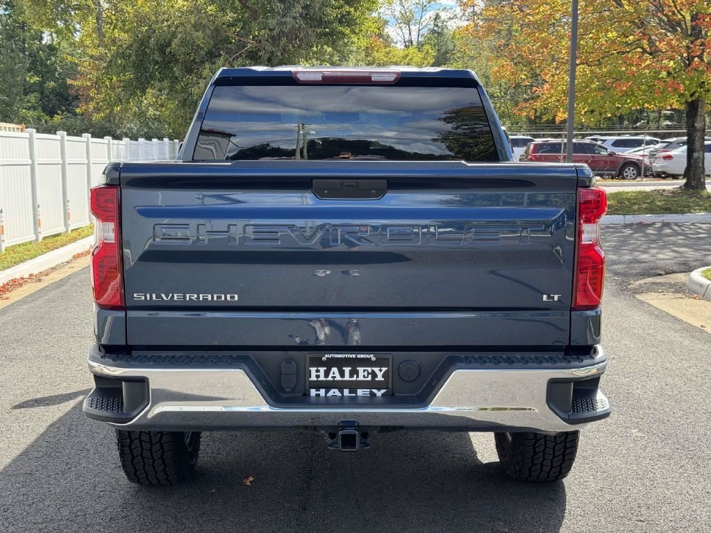 Used 2021 Chevrolet Silverado 1500 LT AWD/4WD image 23