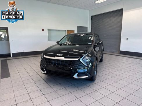 Used 2023 Kia Sportage LX AWD/4WD image 2