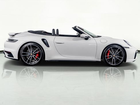 Used 2022 Porsche 911 Turbo image 6