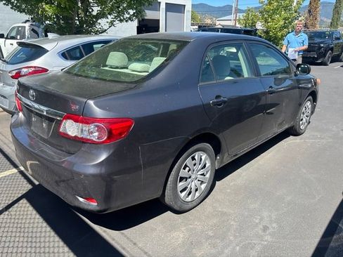 Used 2012 Toyota Corolla LE FWD image 2