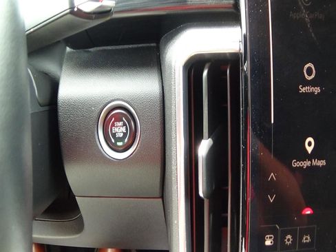 Used 2025 GMC Acadia Elevation FWD image 25