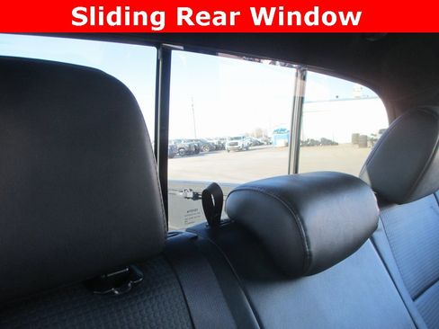 Used 2019 Toyota Tacoma TRD Sport image 22