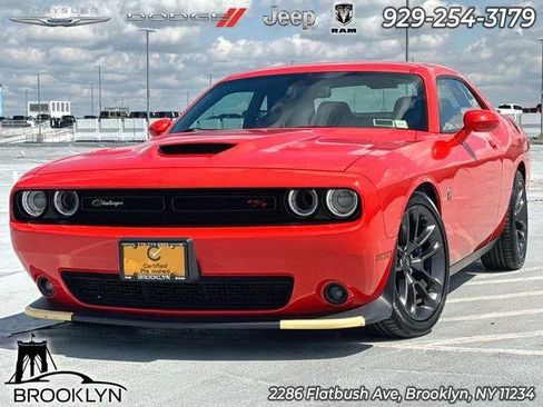 Certified 2022 Dodge Challenger R/T Scat Pack RWD image 1