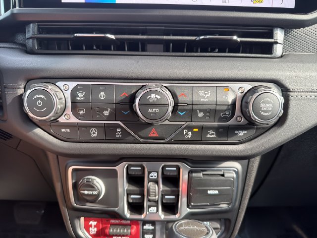New 2026 Jeep Gladiator Mojave AWD/4WD image 25
